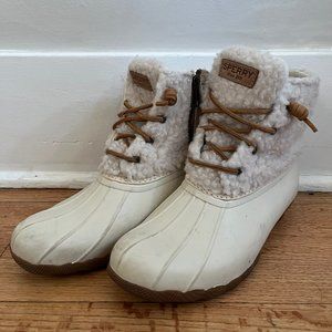 Women's 8 White Sperry Saltwater Duck Boot